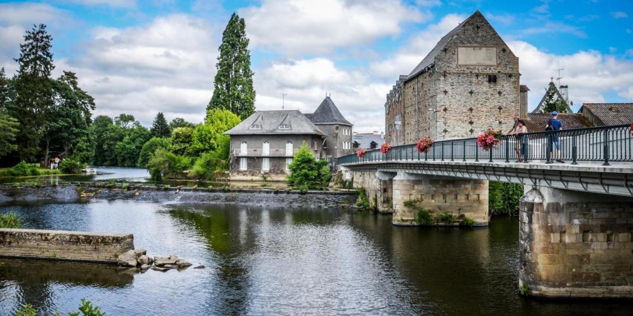 Maison Au Coeur De La Petite Cite De Caractere Malestroit エクステリア 写真